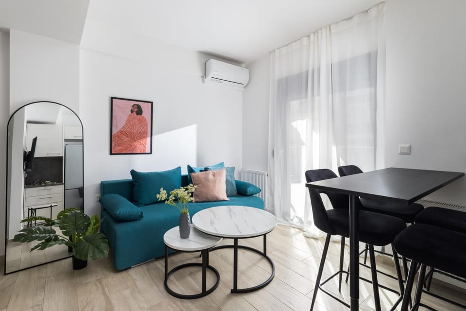 Living room, Seating area, air conditioner