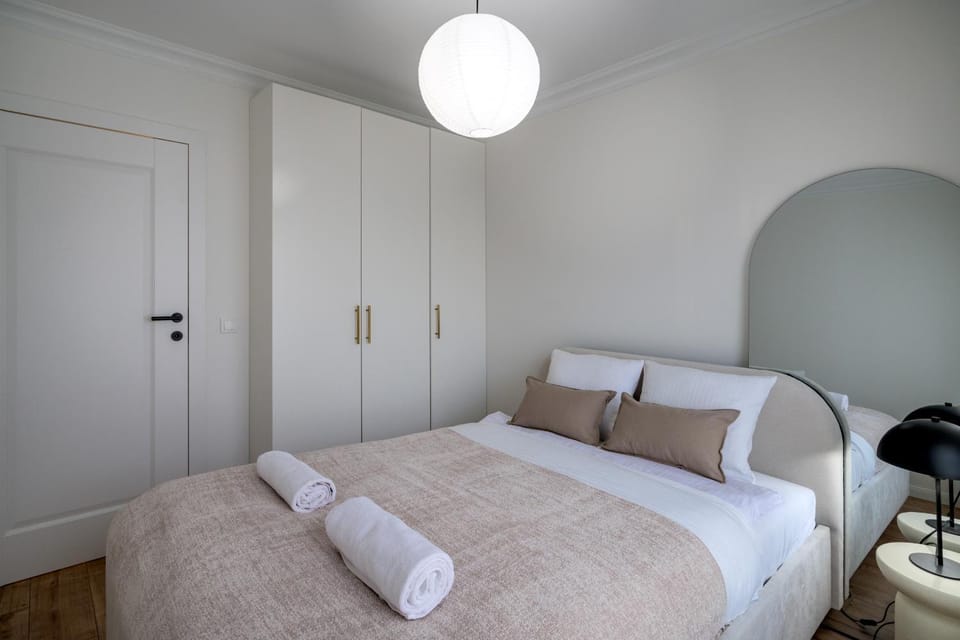 Bed, Photo of the whole room, Bedroom, towels, wardrobe