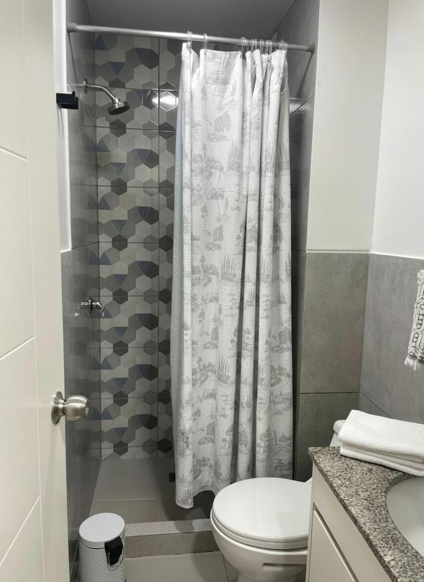 Shower, Bathroom, towels