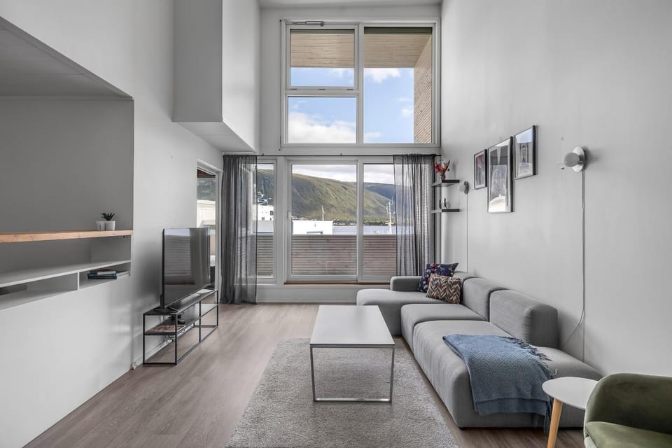 Living room, Photo of the whole room, Seating area