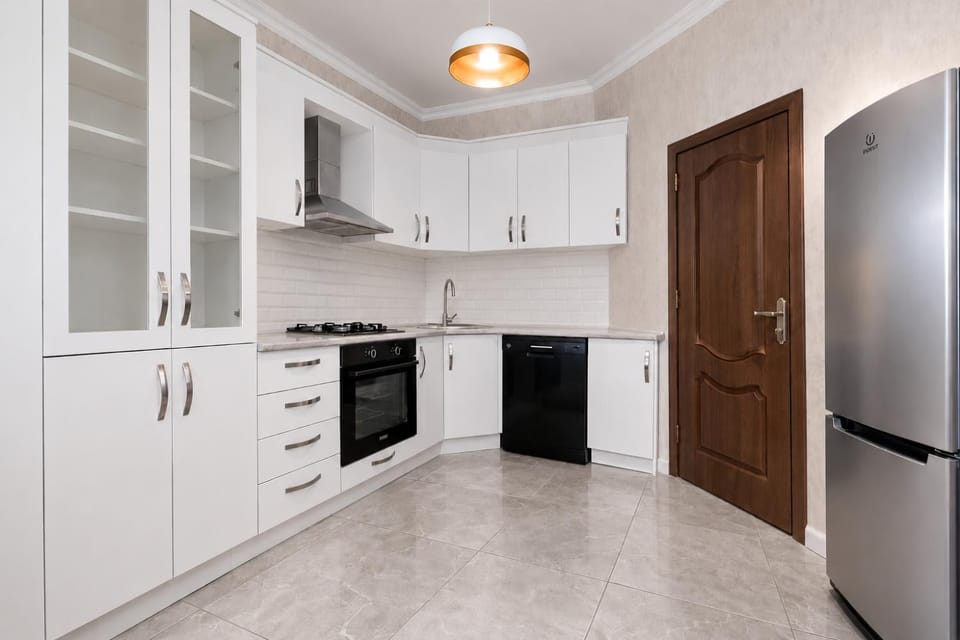 Kitchen or kitchenette, dishwasher, minibar, oven, stove, toaster