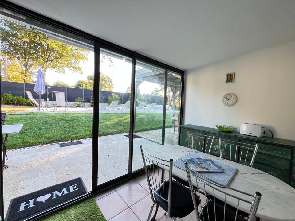 Balcony/Terrace, Kitchen or kitchenette, Dining area, Garden view, Pool view, kitchen