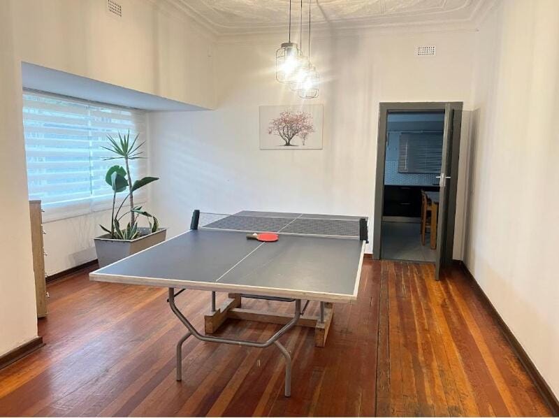 Game Room, Table tennis