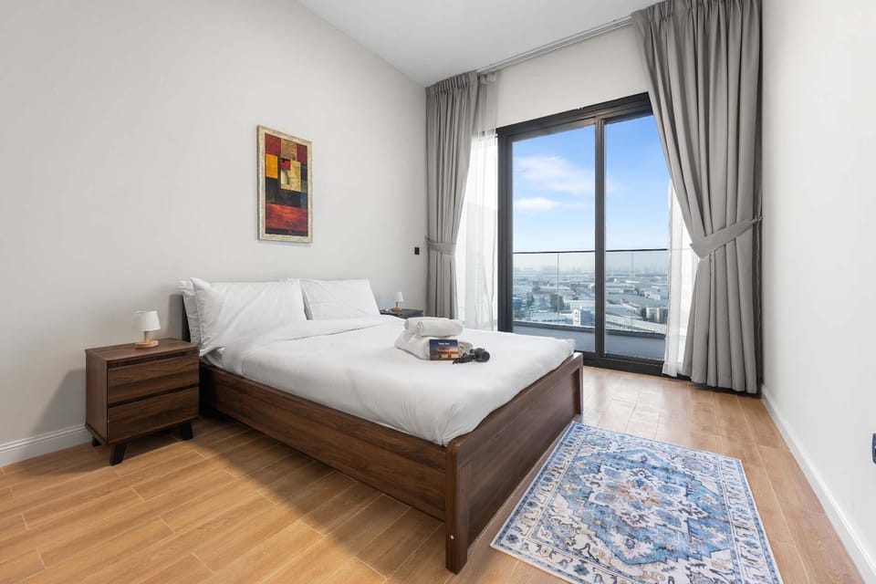 Free housekeeping visits during your stay - StayShort - Jebel Ali Sleeps 2 with a Beautiful Swimming Pool Apartment in Dubai