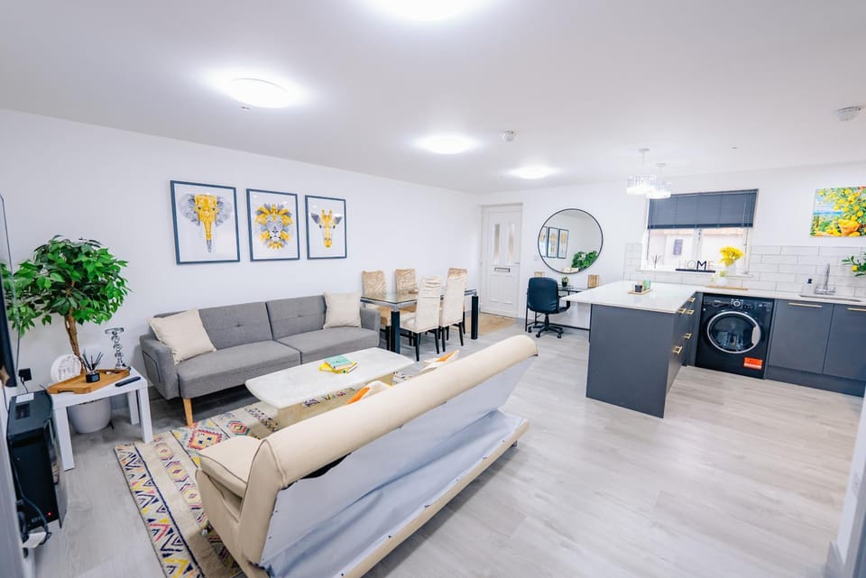 TV and multimedia, Kitchen or kitchenette, Living room, Seating area, Dining area, minibar, pet friendly, stove