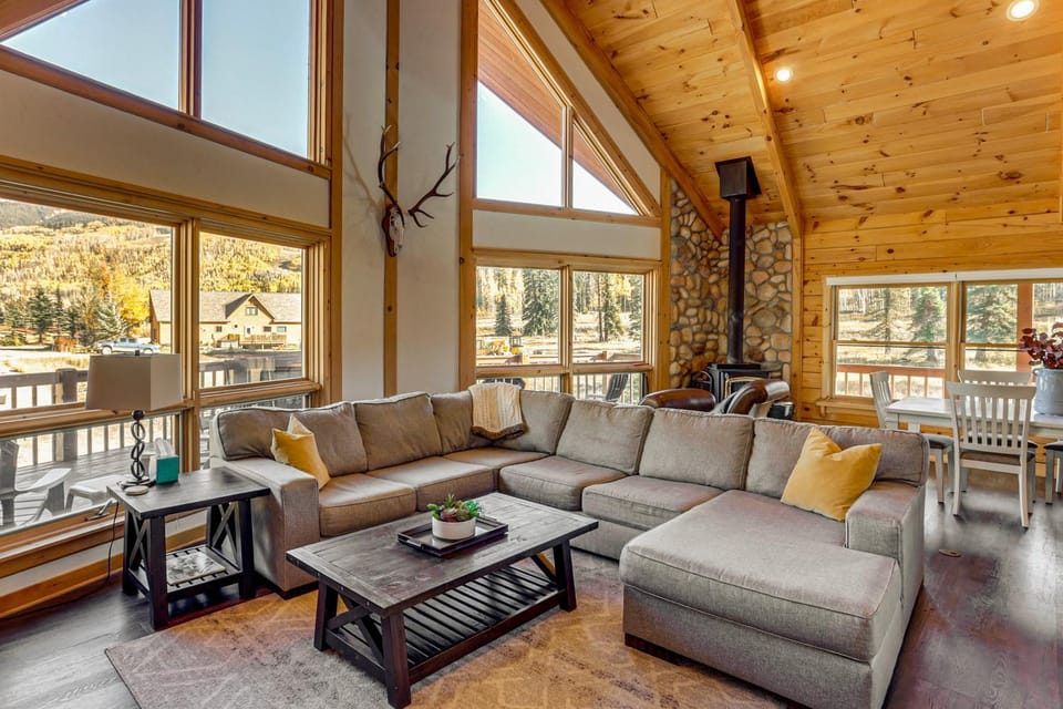 Stunning San Juan Mtn Views: Cabin Near Skiing! Cabin in Colorado