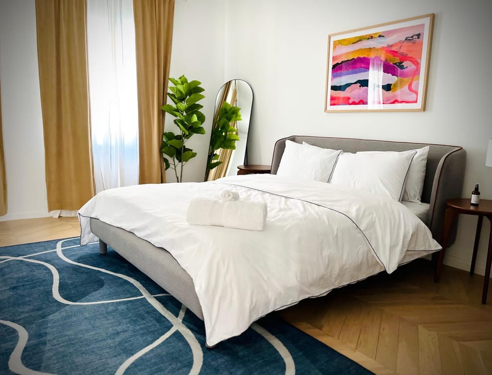 Bed, Bedroom