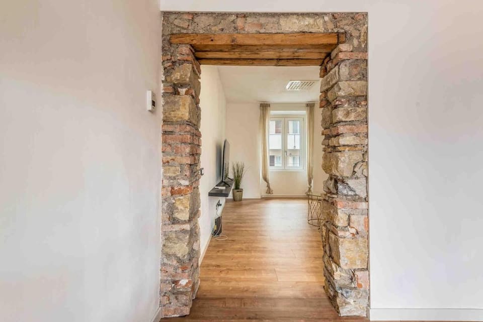 design luxury apartment-centre of the city-AIRPORT Apartment in Bergamo