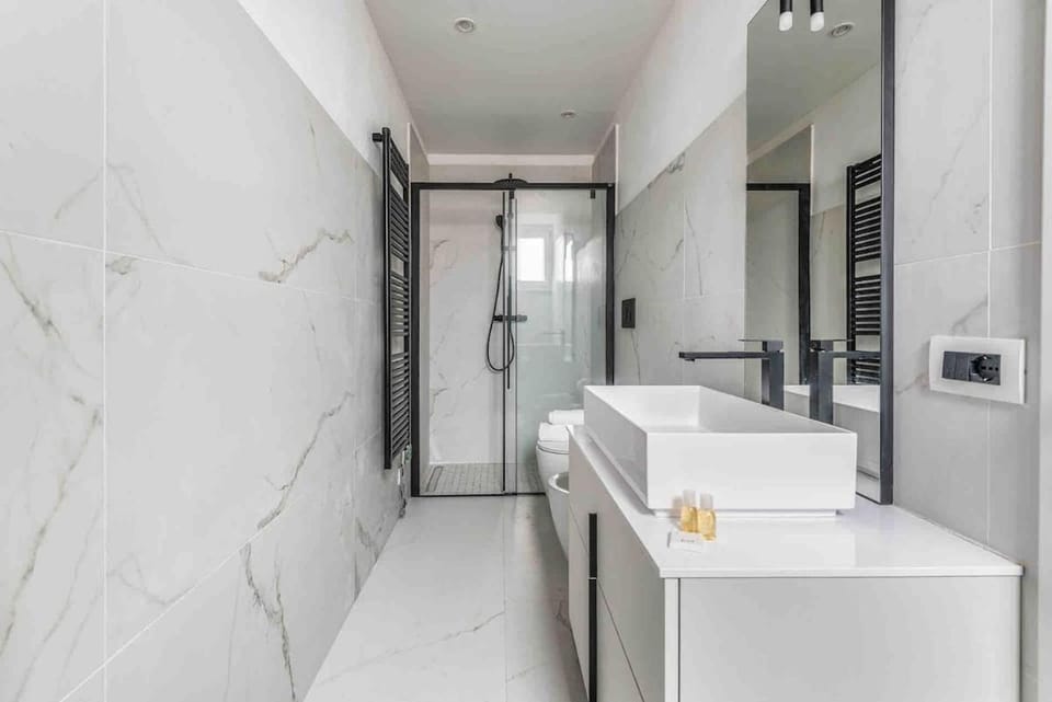 design luxury apartment-centre of the city-AIRPORT Apartment in Bergamo