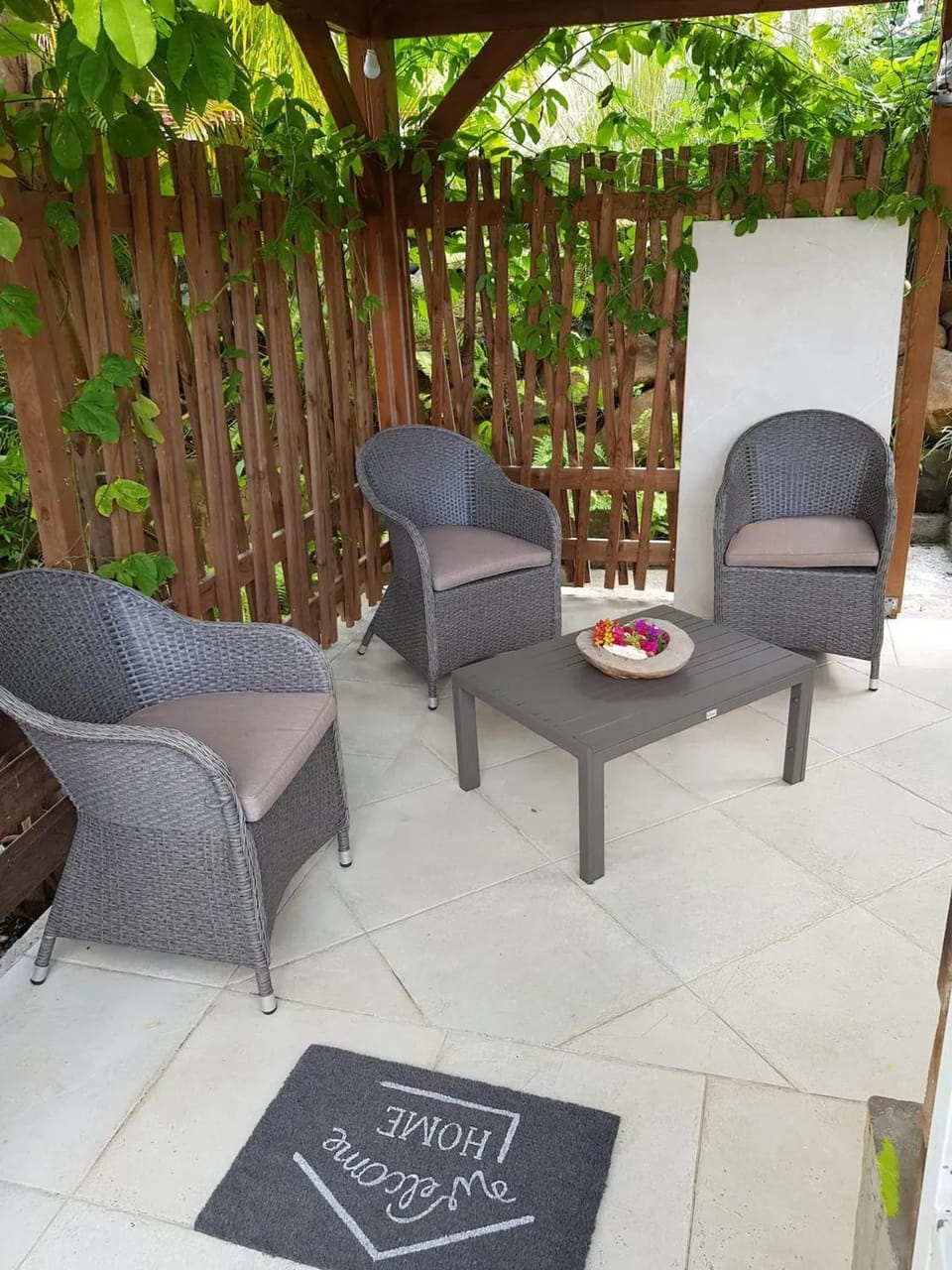 Appartement spacieux à Le Lamentin, 95 m², vue mer Apartment in Martinique