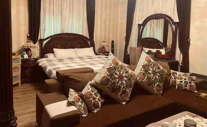 Sunny & Spacious room close to the Airport! Vacation rental in New Cairo City
