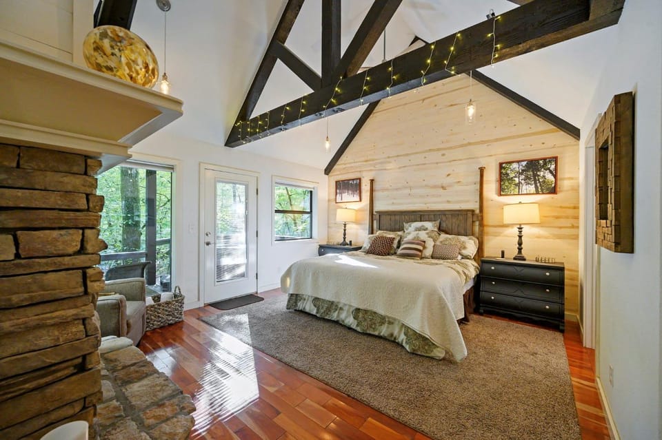 Silverbrook - 2 king suites - surrounded by trees House in Oklahoma