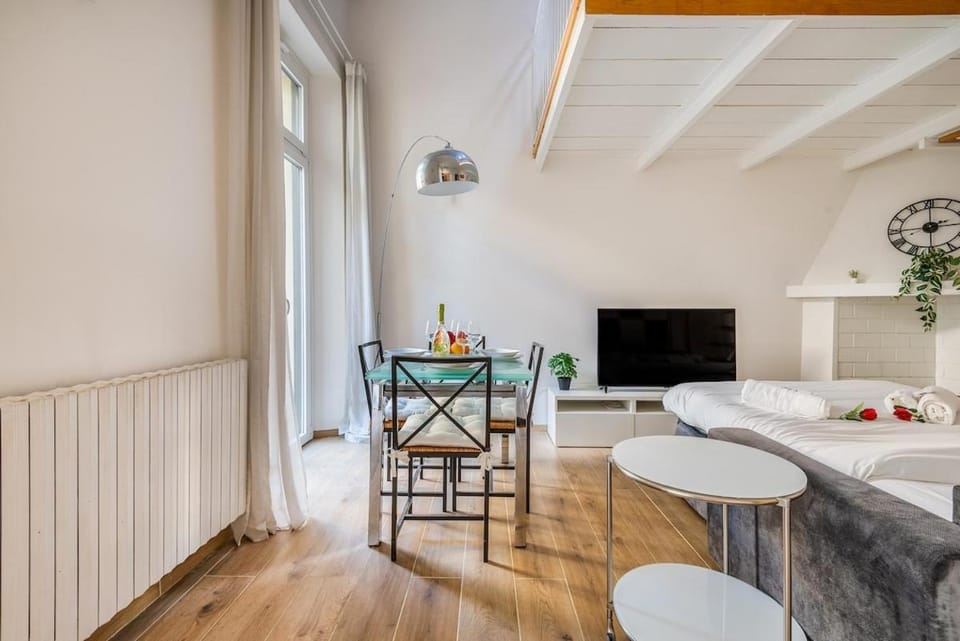 Sant Ambrogio-Centre of the town-Castle 1min-Duomo4 min Apartment in Milan