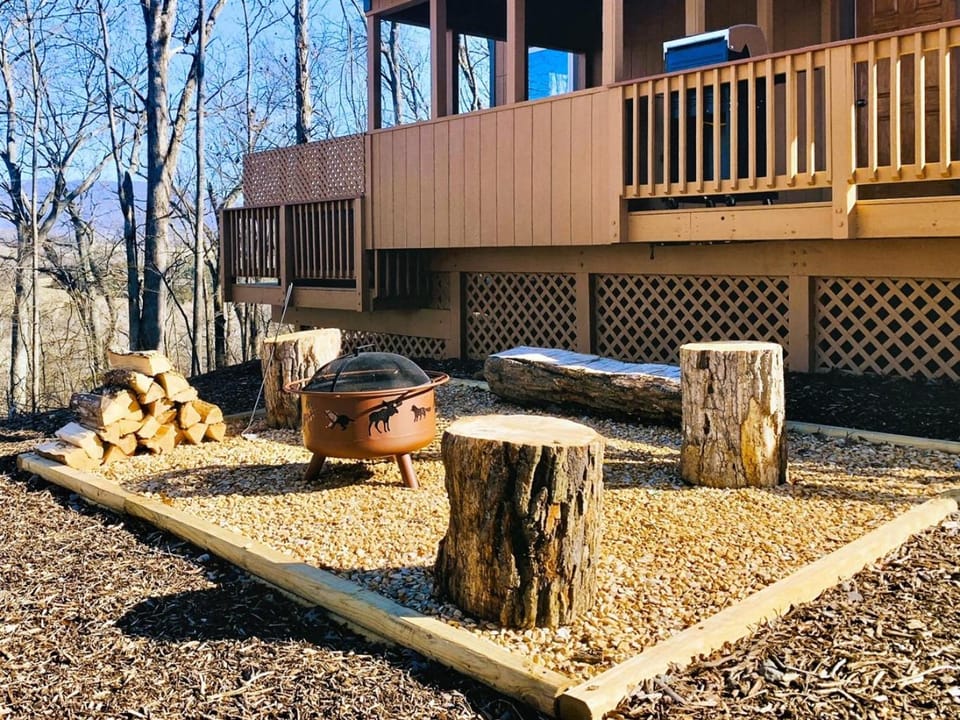 Oak Tree cabin near the Shenandoah River Cabin in Shenandoah Valley