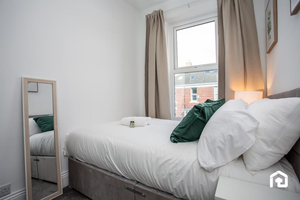 Jackson Street Wi-Fi Parking vacant Nest House in North Shields