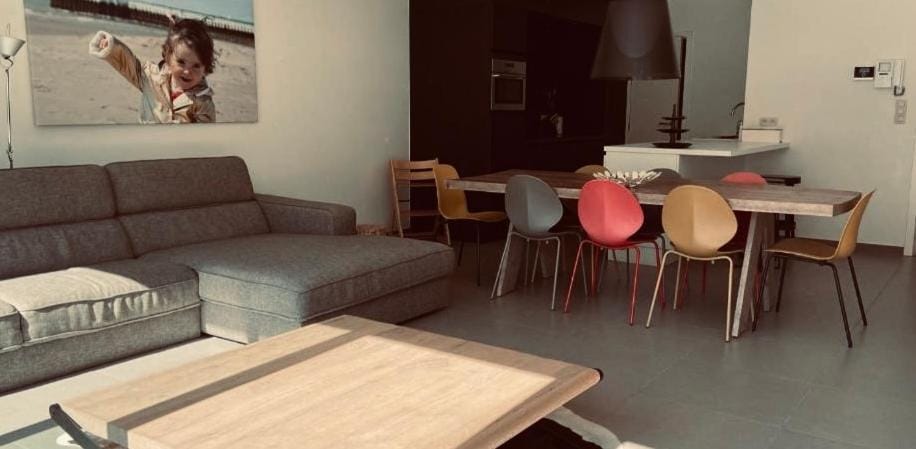 Dolce Vita - zonnig familie appartement met garagebox Apartment in Koksijde