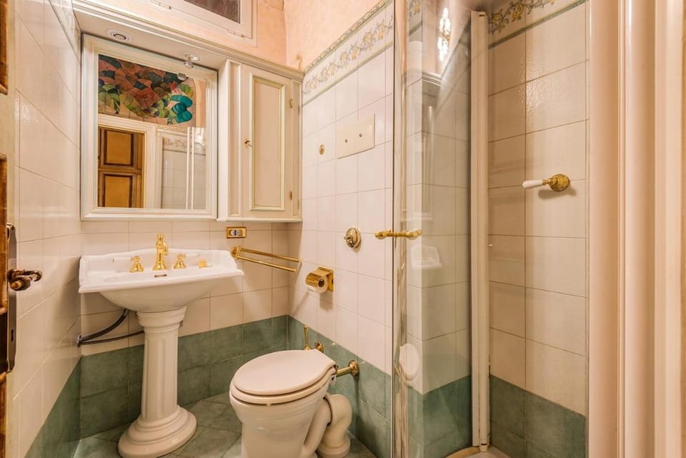 Affreschi and Vintage Charm Apartment in Bergamo