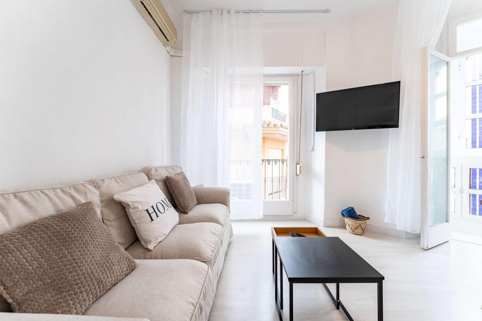 Centro ciudad San Juan con opción de parking privado by Sunny Residences Apartment in Malaga