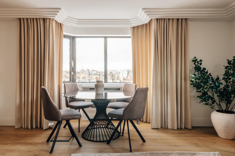 View (from property/room), Living room, Dinner