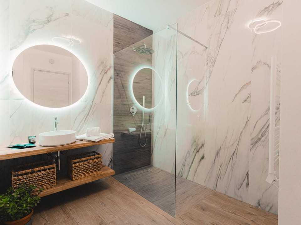Shower, Bathroom