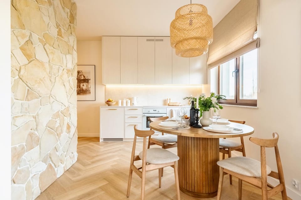 Kitchen or kitchenette, Living room, Seating area, Dining area