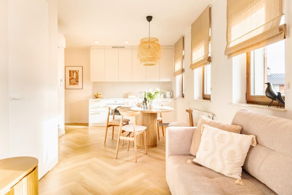 Kitchen or kitchenette, Living room, Seating area, Dining area