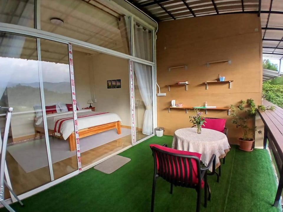 Bed, Balcony/Terrace, Photo of the whole room, Bedroom