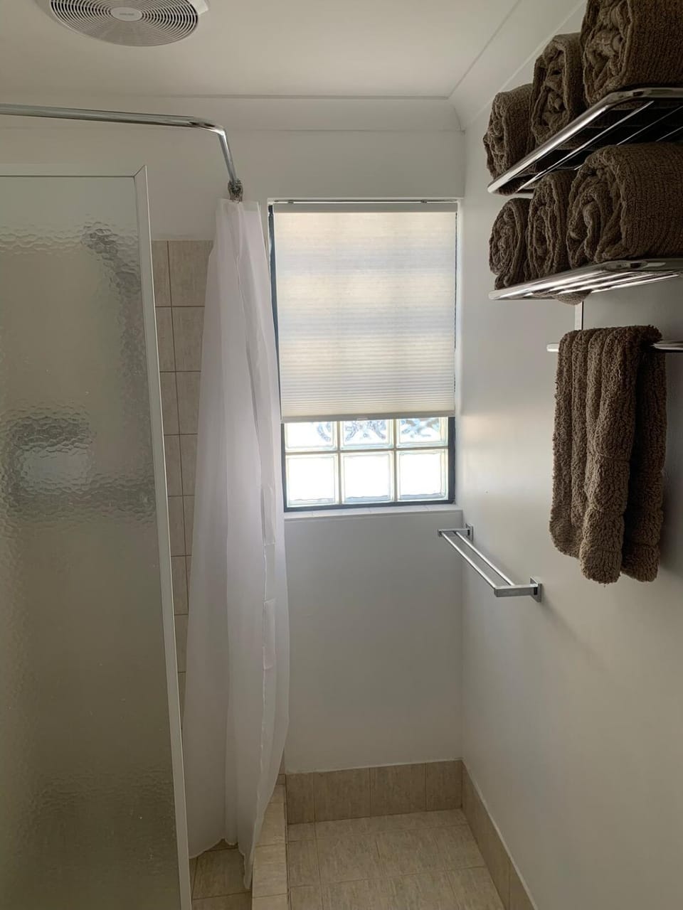 Shower, towels