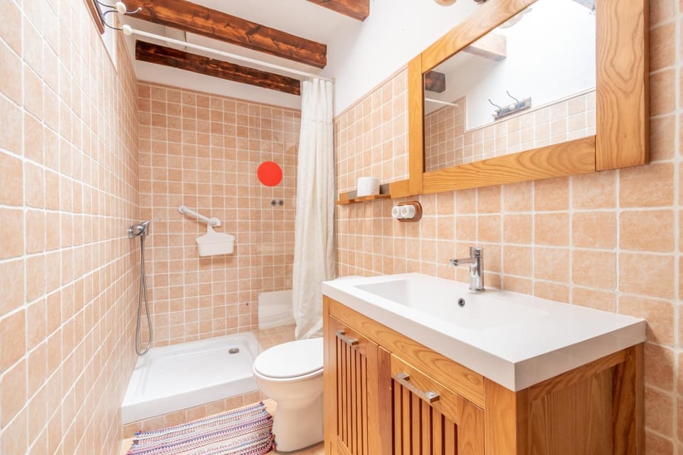 Bathroom, Living room