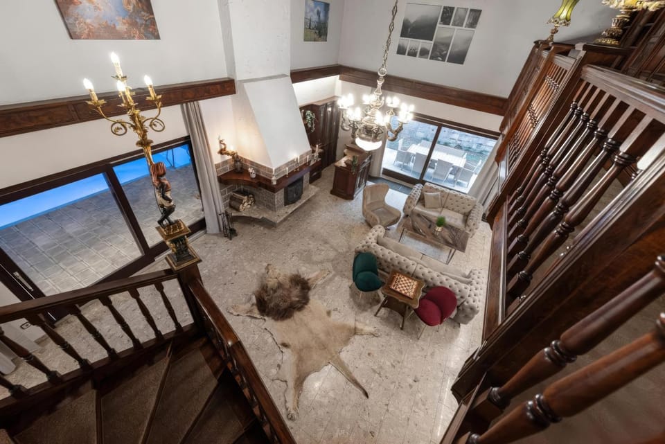Living room, Photo of the whole room, Seating area, Swimming pool