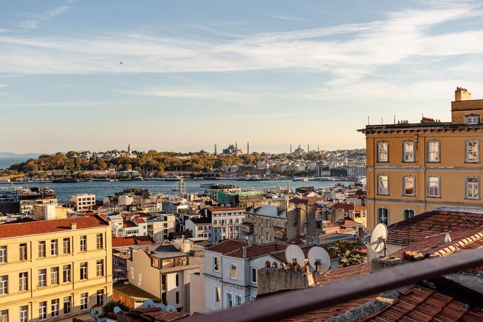 Nearby landmark, City view, Sea view