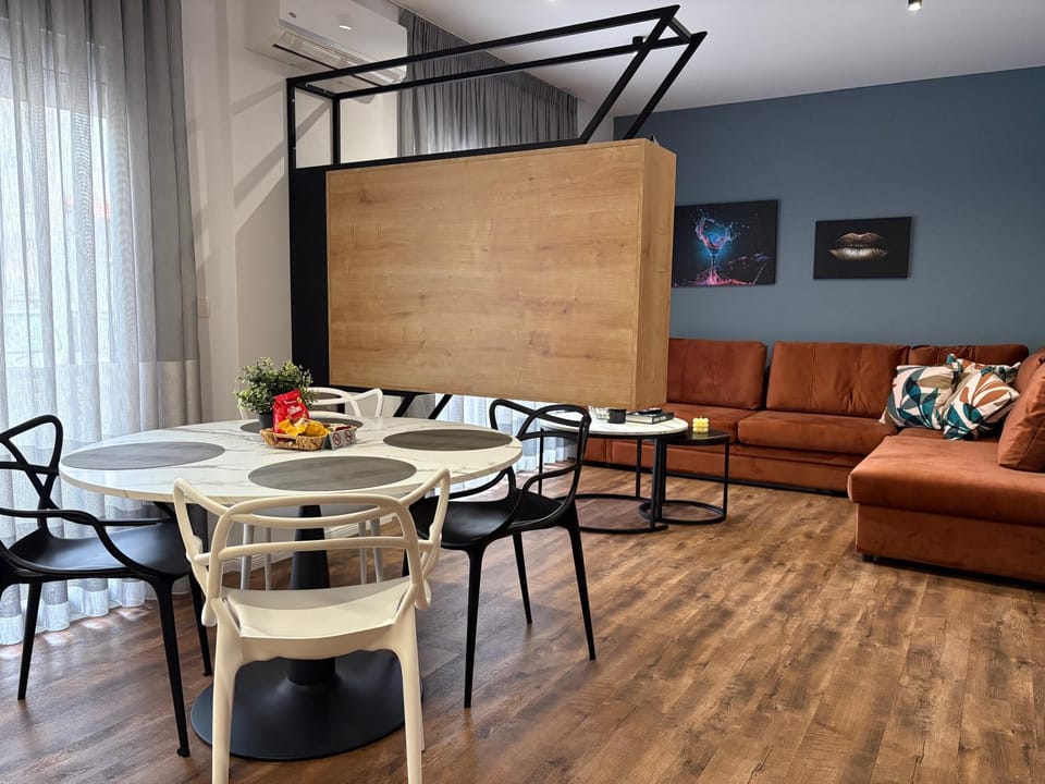 Living room, Seating area, Dining area