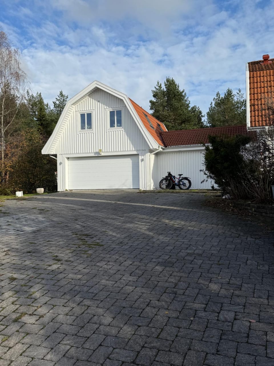 Property building, Day, Parking