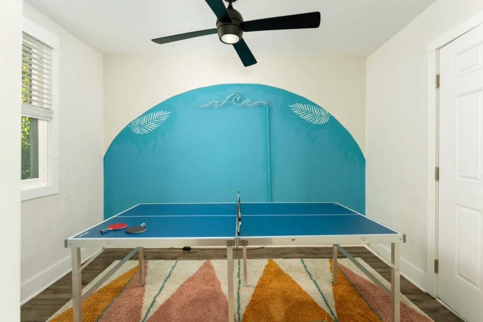 Game Room, Game Room, Table tennis