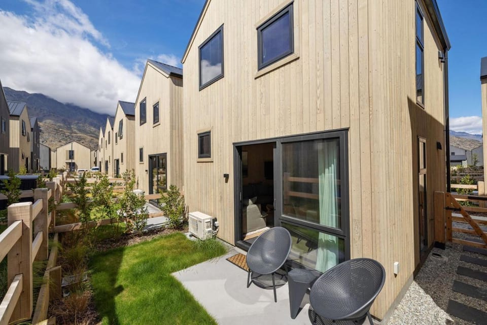 Kaha Villa Queenstown - with parking House in Queenstown