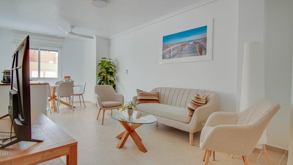 TV and multimedia, Seating area, air conditioner