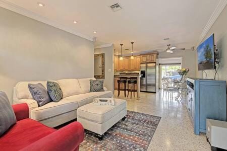 Private & Haven-ly Pool Home On Boating Canal House in Stock Island