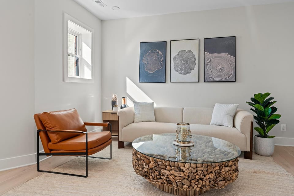 Living room, Seating area