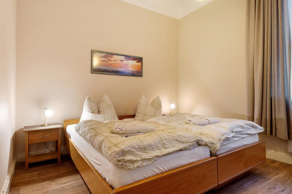 Living room, Bedroom