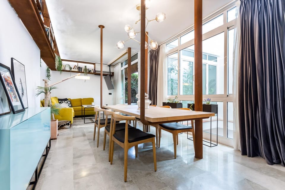 Living room, Dining area