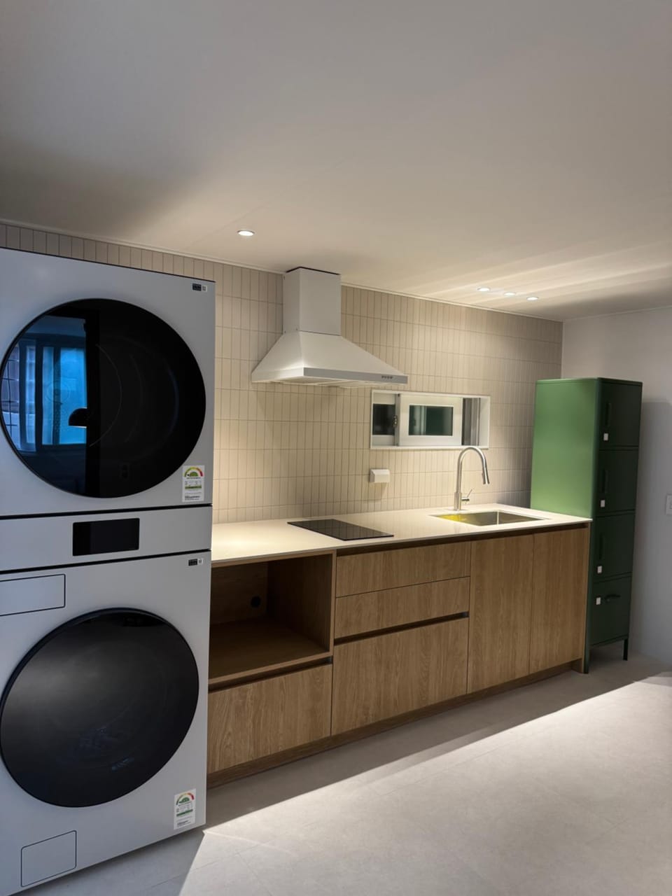 Heyhome Seochon, Semi-Basement Apartment in Seoul