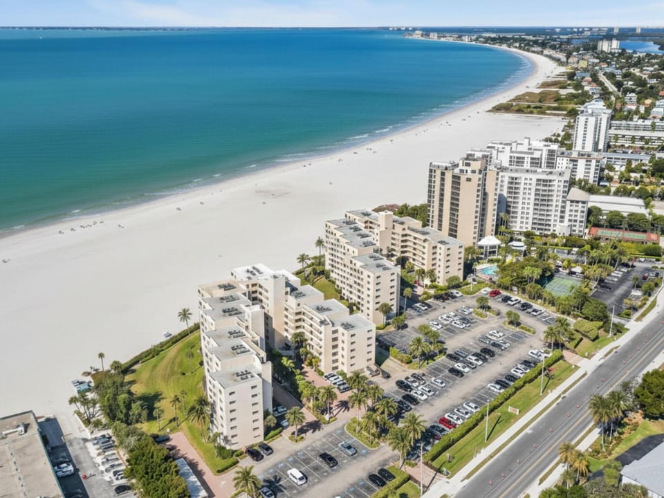 Sandarac A205 Apartment in Estero Island