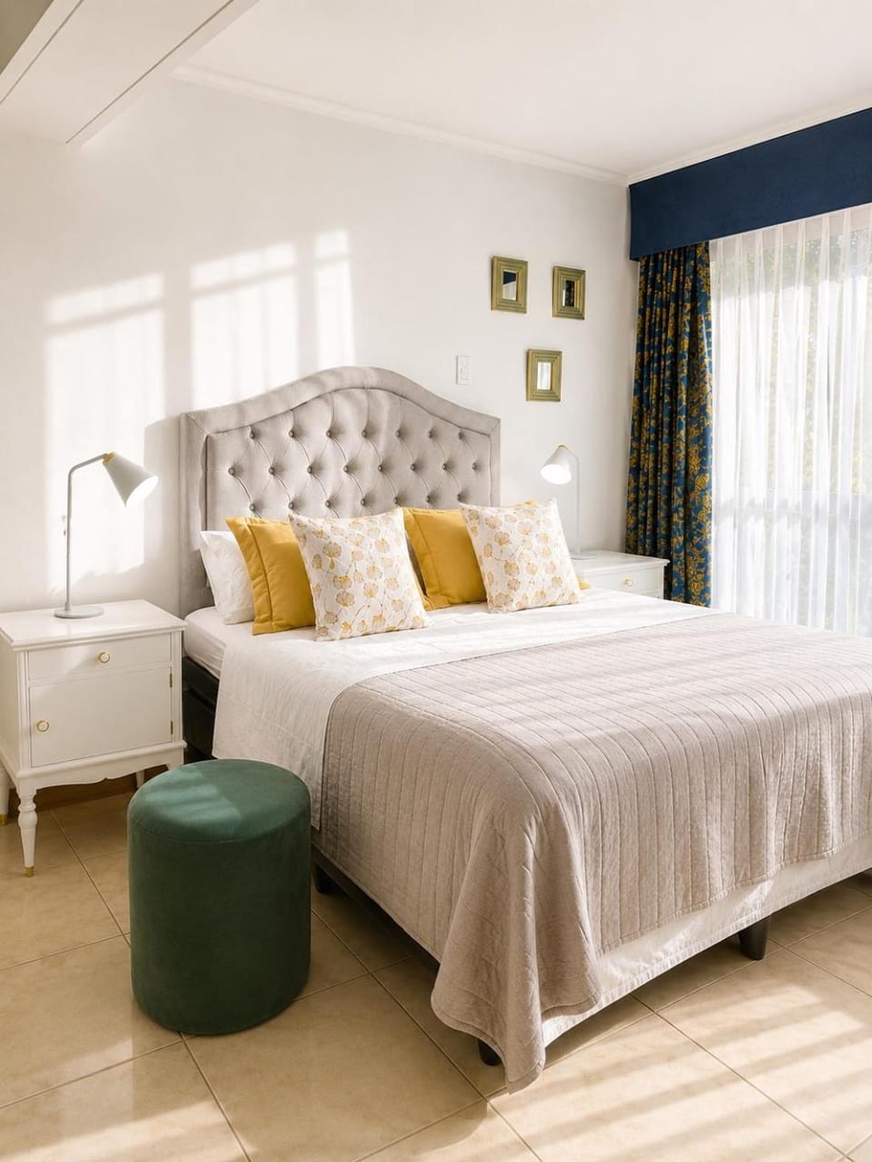 Bed, Photo of the whole room, Bedroom