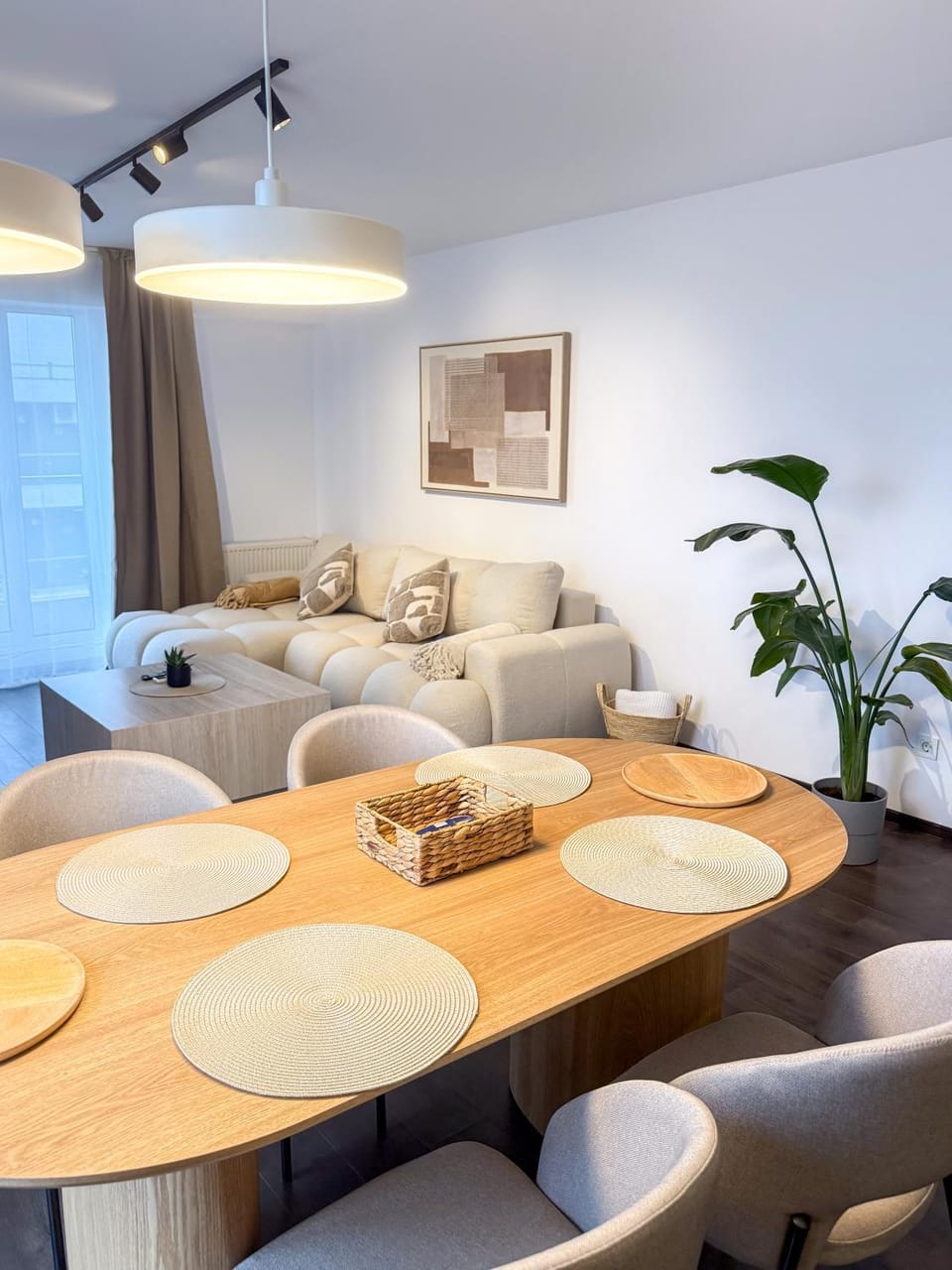 Living room, Seating area, Dining area