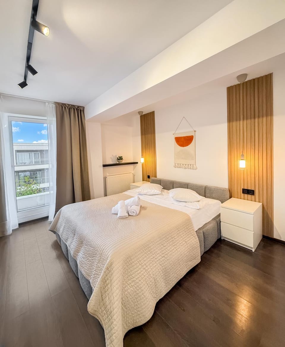 Bed, Balcony/Terrace, Photo of the whole room, Bedroom, towels