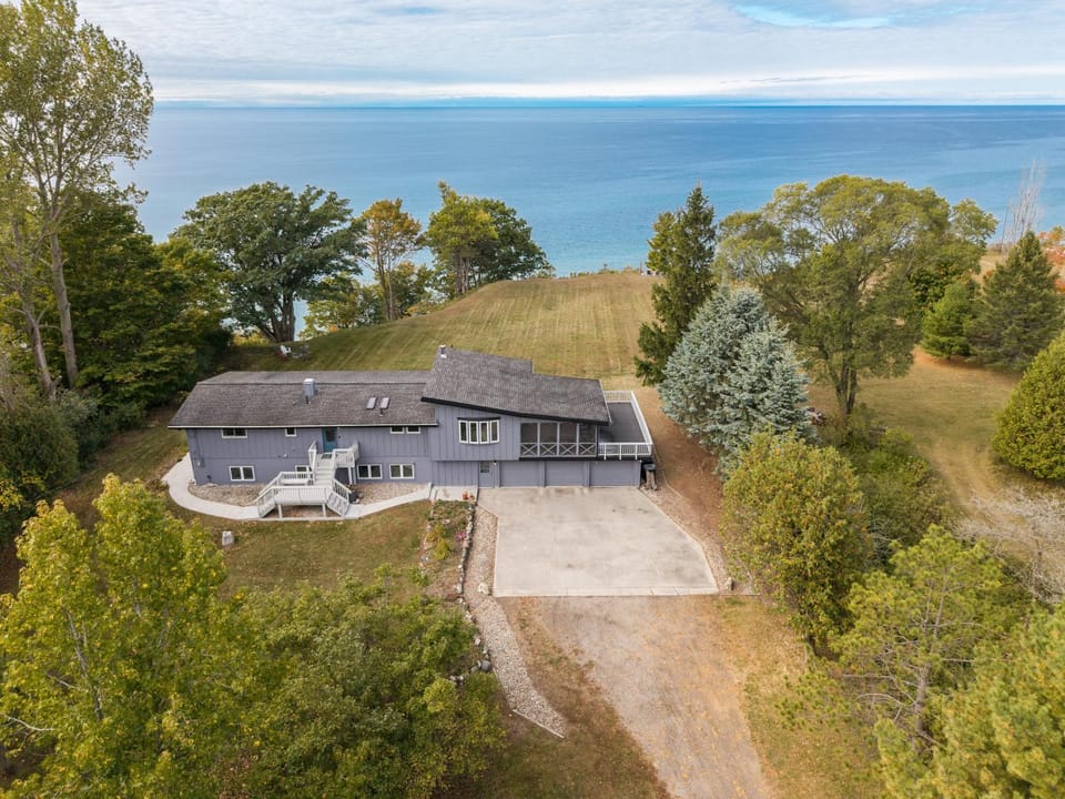 Scenic Shores, Your Front Row Seat to Lake Michigan Sunsets House in Wisconsin