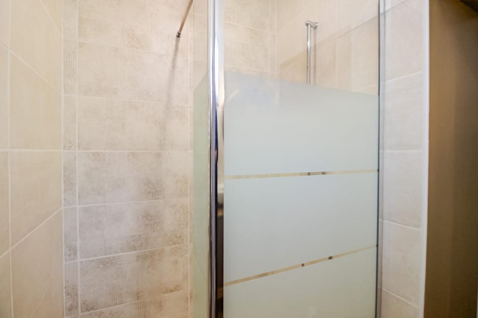 Bathroom, Living room