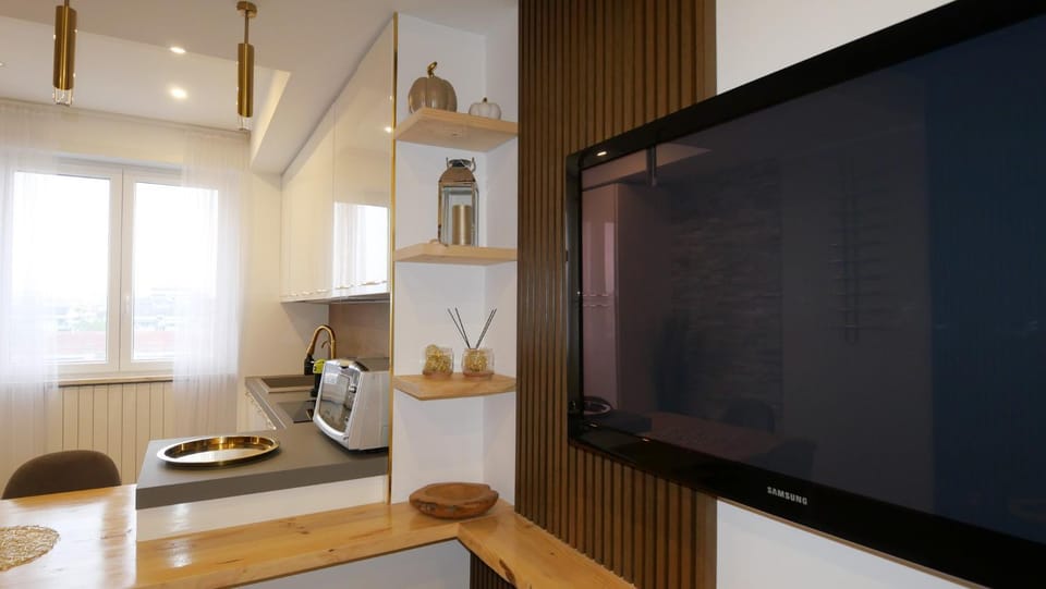TV and multimedia, Living room