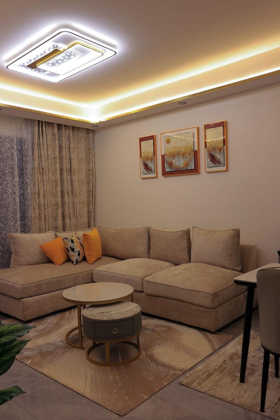 Living room, Seating area