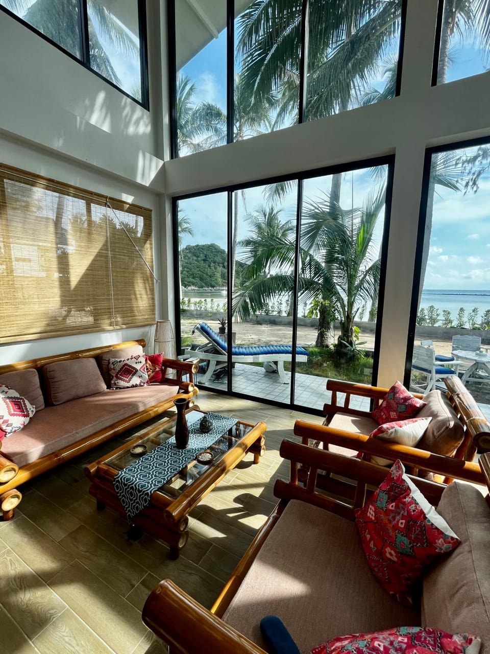 Day, Natural landscape, View (from property/room), Balcony/Terrace, Living room, Seating area, Sea view, sunbed